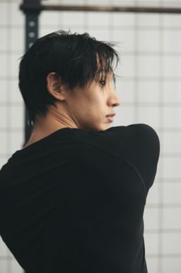 Camiseta de deporte con DryMove Muscle Fit - H&m фото 12