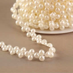 Жемчуг на нитях, плоский, 10 мм, 9±1 м, белый