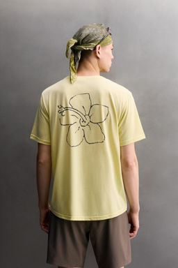 CAMISETA T?CNICA ESTAMPADO FLOR / Amarillo - Zara фото 3