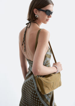 Vestido midi de seda con cuello halter - H&m фото 6