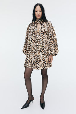 Minivestido con lazada