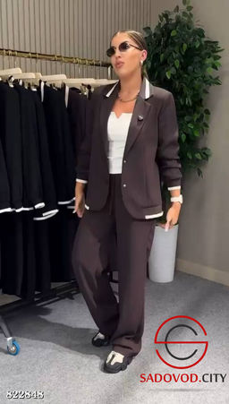 Костюм двойка в стиле спорт-шик