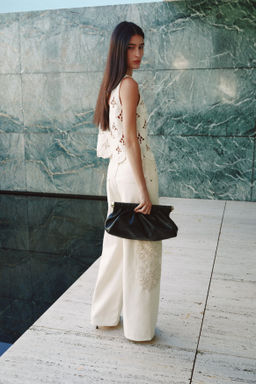 Vaquero con detalles efecto crochet - H&m фото 6