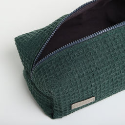 Косметичка женская на молнии TEXTURA, объёмная, большая, мягкая, вафельная текстура, зелёная  фото 9