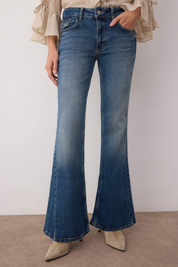 Mavi Dikis Detayl? Dusuk Bel Flare Jeans TWOAW26JE00043 - Trendyolmilla фото 3