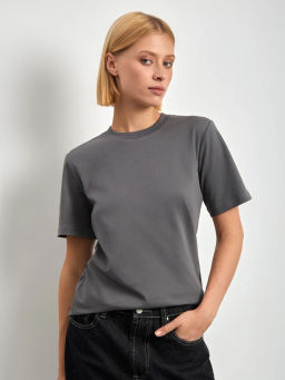 EMKA / Футболка однотонная  фото 3