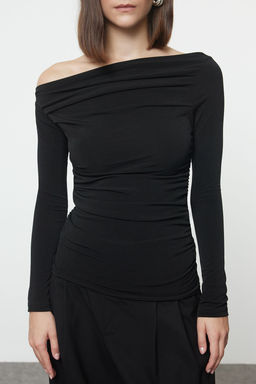 Siyah Buzgu/Drape Detayl? Fitted/Vucuda Oturan Uzun Kollu Esnek Orme Bluz TWOAW25BZ00248