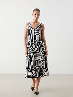 V Yaka Desenli Elbise