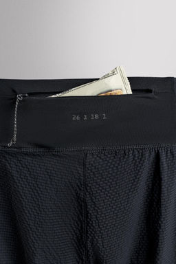 TRAIL RUNNING SHORTS - Zara фото 6
