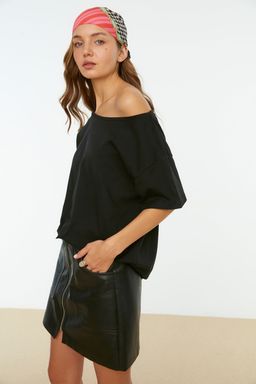 Siyah %100 Pamuk Oversize/Genis Kal?p Kay?k Yaka Orme T-Shirt TWOSS20TS0140