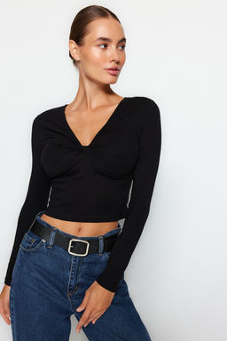 Trendyolmilla Siyah Pamuklu Gogsu Buzgulu Fitted/Vucuda Oturan Regular Boy Orme Bluz TWOAW24BZ00098 фото 2