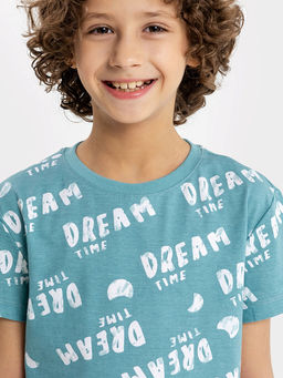 Комплект для мальчиков (футболка, шорты) бирюзовый с текстовым принтом - Mark formelle фото 4