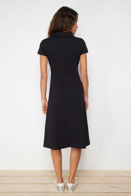 Siyah Polo Yaka Renk Bloklu Skater/Belden Ac?lan Pamuklu Esnek Orme Midi Elbise TWOSS24EL00480