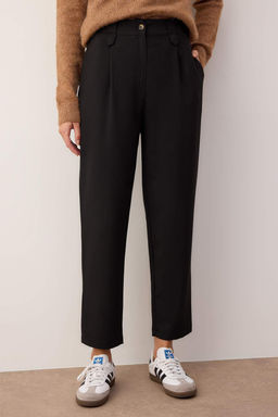 Siyah Havuc Yuksek Bel Poliviskon Dokuma Kumas Pantolon TWOSS22PL0280
