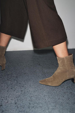 SUEDE KITTEN HEEL ANKLE BOOTS