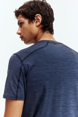 Camiseta de deporte en DryMove Muscle Fit