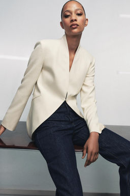 BLAZER LARGA SIN SOLAPA ZW COLLECTION / Beige claro - Zara фото 6