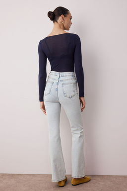 Ac?k Mavi Yuksek Bel Flare Jeans TWOAW24JE00083 - Trendyolmilla фото 4