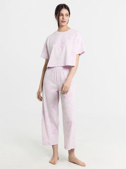 Комплект женский (футболка, бриджи) фиолетовый с принтом "комиксы"