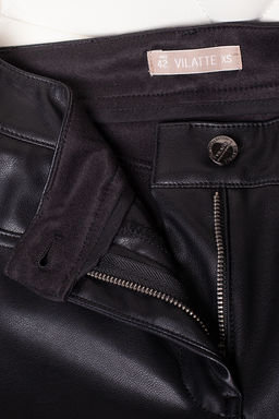 VILATTE / Брюки из эластичной, формоустойчивой эко-кожи  фото 4