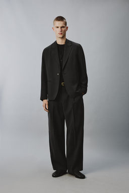BLAZER FLUIDA RELAXED FIT / Negro