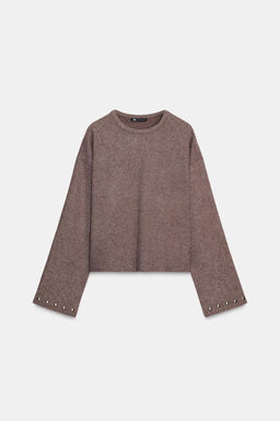 SOFT STUDDED SWEATSHIRT