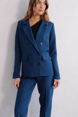 Костюм брючный в глубоком синем