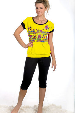 Женская пижама с бриджами и футболкой 50