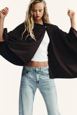 ASYMMETRIC CAPE WITH BUTTON - Zara фото 2