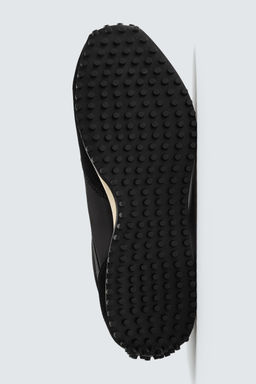 ZAPATILLA ESTILO RETRO / Negro - Zara фото 7