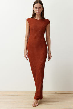 Kiremit Dokulu Kumas Fitted/Vucuda Oturan Ay Kol Esnek Orme Midi Kalem Elbise TWOSS24EL00103