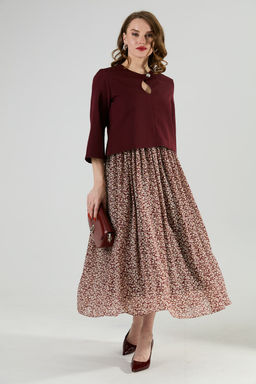Платье NIKVA н1009-1 бургунди и цветы на винном фоне