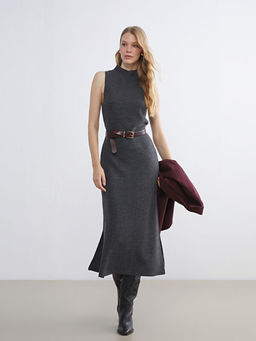 Dik Yaka Y?rtma?l? Triko Elbise