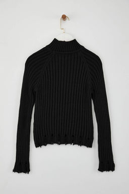 Siyah K?sa/Crop Etek Ucu Ak?tma Detayl? Triko Kazak TWOAW26KZ00102