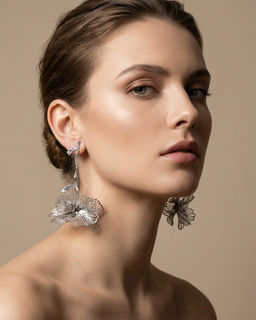 Стильные серьги