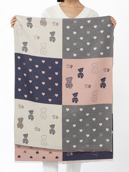 в составе ШЕРСТЬ и КАШЕМИР Большой, мягкий, теплый двусторонний палантин с принтом. - Tantino фото 2