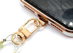 Брелок на чехол телефона с крошкой пренита, 37см