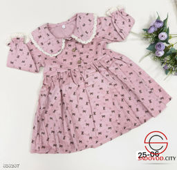 Платья из вельвета с принтом