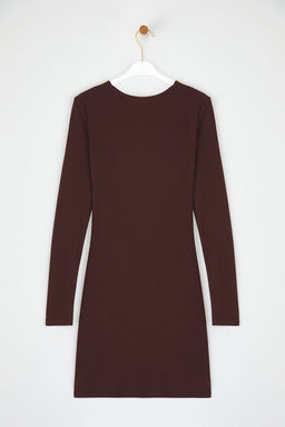 TRENDYOLMILLA Kahverengi Vucuda Oturan Orme K?sa S?k Elbise TPRSS25EL00159  фото 7