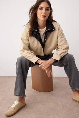 Bej Yakas? Kontrast Renk Detayl? Ince Ceket Mont TWOAW26MO00118