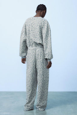 WASHED-EFFECT ANIMAL PRINT TROUSERS - Zara фото 5