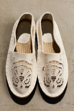 Alpargatas con bordado ingl?s - H&m фото 4