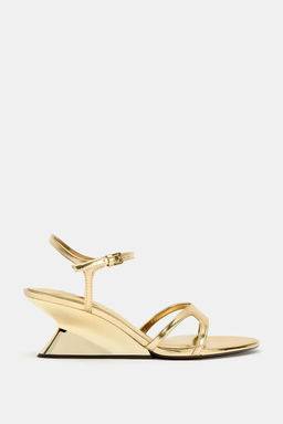 SANDALIA TAC?N METALIZADA / Oro - Zara фото 2