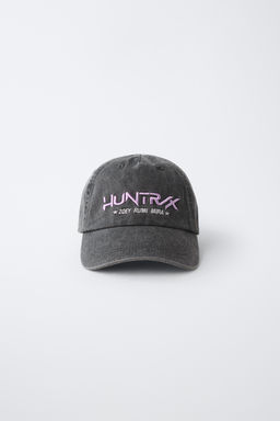 GORRA EFECTO LAVADO KPOP DEMON HUNTERS NETFLIX / Gris antracita