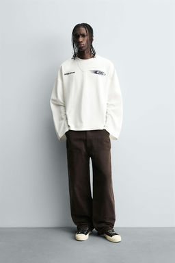 T-SHIRT WITH CONTRAST SLOGAN PRINT