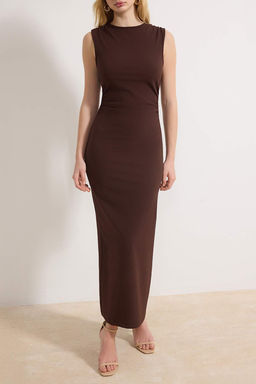 Kahverengi Bodycon Aksesuar Detayl? Kolsuz Paper Touch Maxi Orme Elbise TWOSS26EL00242