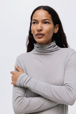 Top de algod?n pima con cuello perkins - H&m фото 6