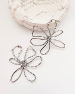 Стильные серьги