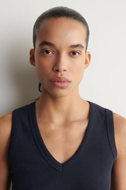 CAMISETA DE TIRANTES DE ALGOD?N CON CUELLO DE PICO - H&m фото 7