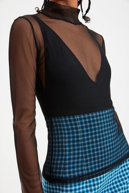 Trendyolmilla Siyah Fitted/Vucuda Oturan Dik Yaka Tul Orme Bluz TWOAW22BZ0166